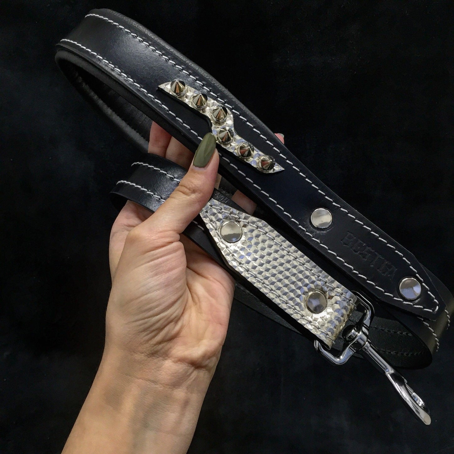 The ''Platinum'' Leash-1